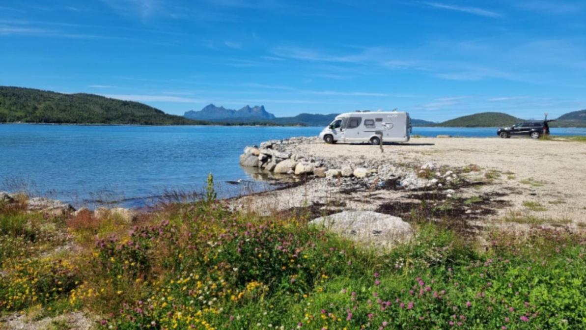 Ulvsvag Gjestgiveri Og Fjordcamping As Esterno foto
