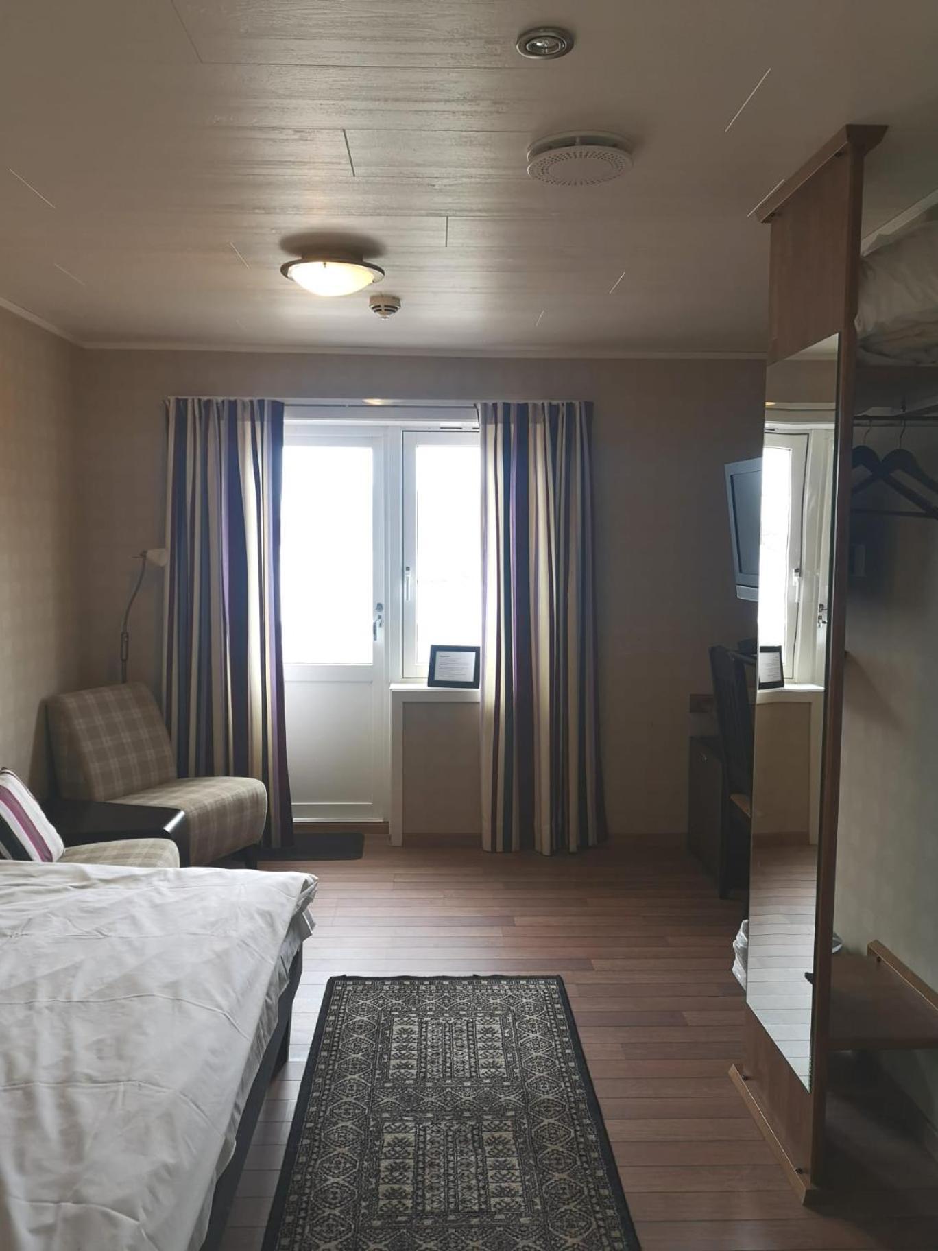 Ulvsvag Gjestgiveri Og Fjordcamping As Esterno foto