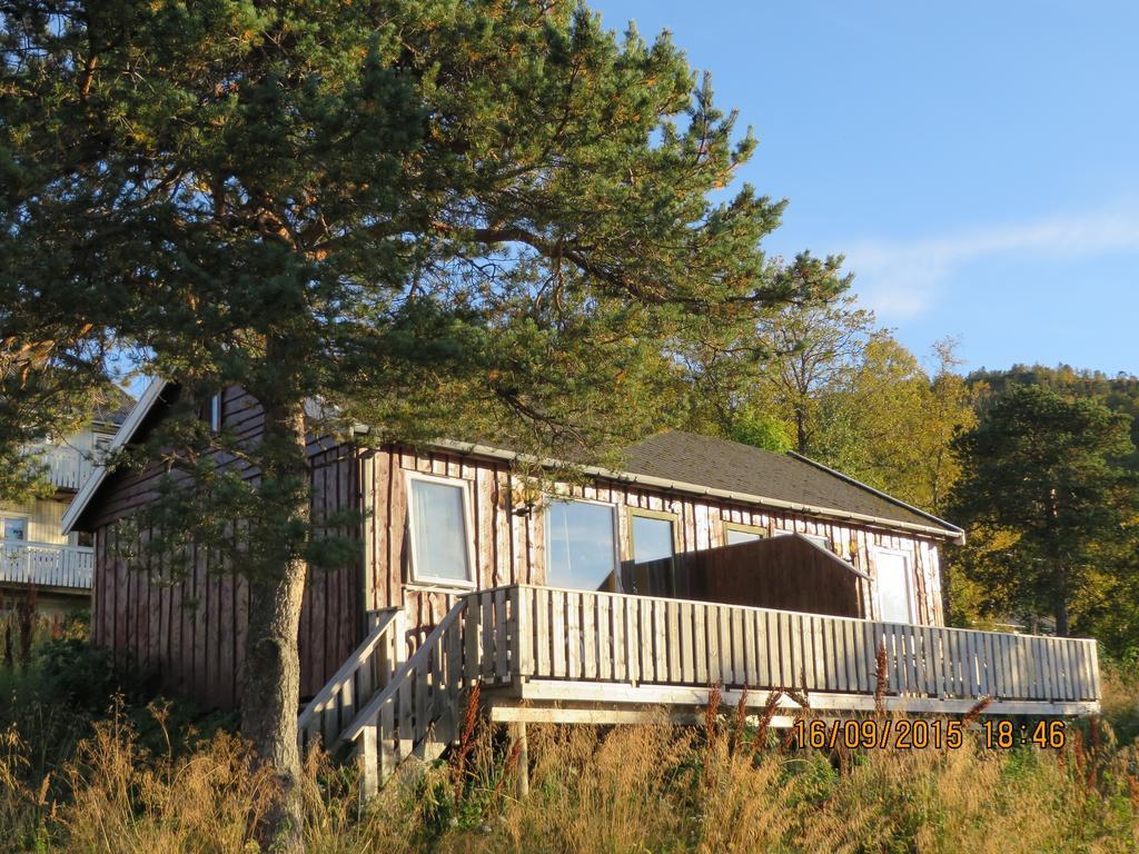 Ulvsvag Gjestgiveri Og Fjordcamping As Camera foto