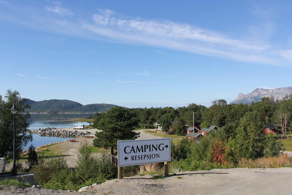 Ulvsvag Gjestgiveri Og Fjordcamping As Esterno foto